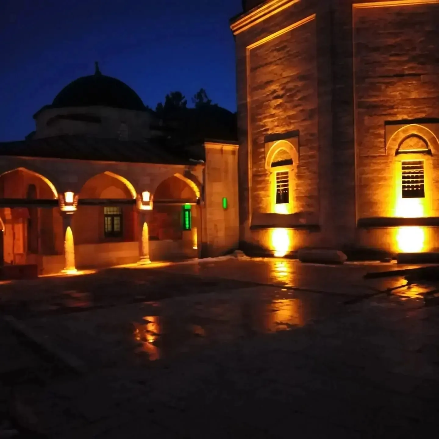 Cami ve tarihi yapı aydınlatması projesi